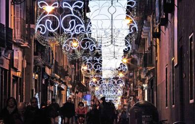 Pamplona enciende la Navidad con un millón de puntos de luz led