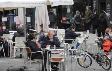 “Se acabó tomar el café en un banco”