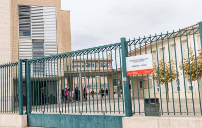 La semana finaliza con un millar de alumnos confinados en Navarra