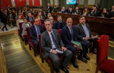 Los condenados, en el banquillo durante el juicio del Proces.