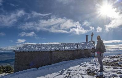 Continúa el tiempo invernal, con chubascos y nevadas esta tarde