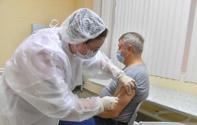 Rusia empieza a vacunar a su población contra el coronavirus