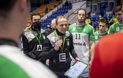 Helvetia Anaitasuna ha ganado 30-25 a Viveros Herol Nava, su cuarta victoria consecutiva que le coloca en sexta posición de la Liga Sacyr Asobal.