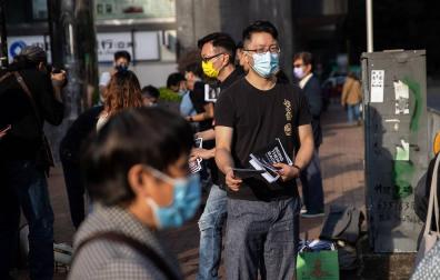 Caen por primera vez en tres meses los nuevos casos de coronavirus a nivel global
