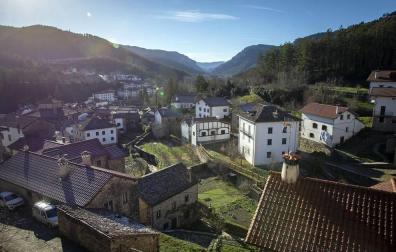 Calles, paisajes, rincones y todas las vistas posible de Roncal, localidad del pirineo navarro.