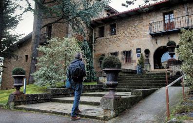 Los hoteles navarros sustituyen los cotillones por ofertas de cena más alojamiento