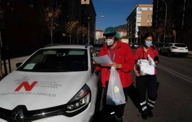 Hospitalización a domicilio, la gran desconocida frente a la covid: así trabaja uno de sus equipos