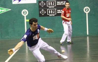 Altuna y Jaka, durante un partido del Campeonato del cuatro y medio