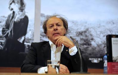 Javier Marías: "El mundo actual ha incorporado mucho de los nazis"