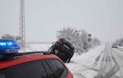 Más de la mitad de los 26 accidentes registrados desde el viernes en Navarra han sido salidas de vía