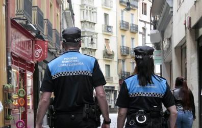 Esta noche en Pamplona 17 denuncias por botellón y 11 por no usar mascarilla