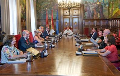 Ex altos cargos de Barkos cobraron 484.488 euros de cesantías en 2020