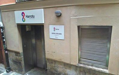 Exterior del centro Harrotu.
