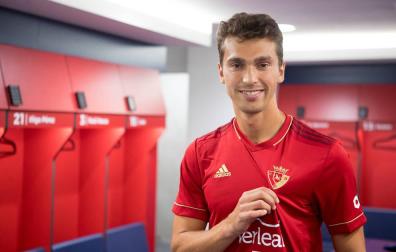Lucas Torró, en el vestuario de Osasuna.