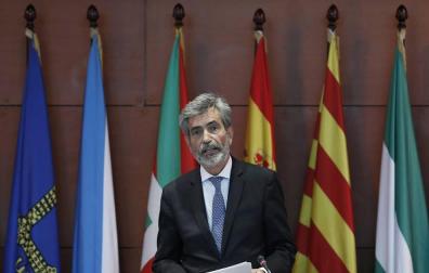 El presidente del CGPJ, Carlos Lesmes, durante el acto de entrega de despachos en Barcelona.