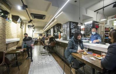 Restaurantes en Pamplona con el cartel de completo