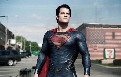 Henry Cavill como Superman.