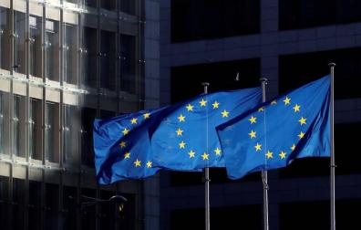 La Comisión Europea recomienda reabrir fronteras y ayudar al turismo