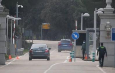 La infanta Elena acude a Zarzuela el día después de la polémica por su vacunación en Emiratos Árabes Unidos