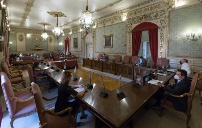 Un momento del pleno que se celebró este martes en el Ayuntamiento de Tudela.