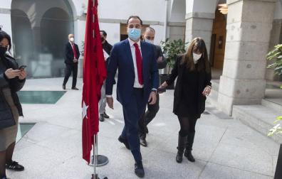 Enredo jurídico en Madrid: moción de censura o adelanto electoral