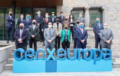 Participantes en la jornada 'Next Generation y cenxeuropa: claves para el futuro empresarial' organizada por la CEN