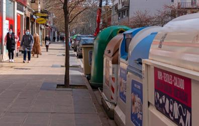Multas de 600 a 3.000 € por dejar voluminosos al pie del contenedor