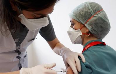 Navarra no registra reacciones graves a la vacuna tras 28.796 dosis