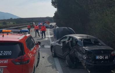 Cuatro heridos en una colisión múltiple en la AP-15, a la altura de Berrioplano