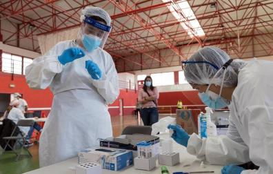 El departamento de Salud está llevando a cabo este viernes, 2 de abril, un cribado en Arguedas ante el incremento de positivos de Covid-19 registrado en los últimos días.