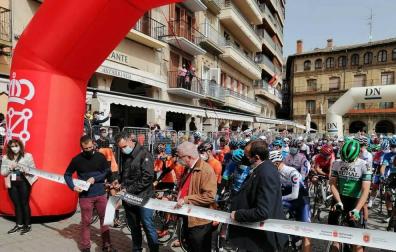 Salida del Gran Premio Miguel Induráin.