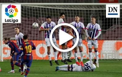 Lanzamiento de una falta del Messi ante el Real Valladolid
