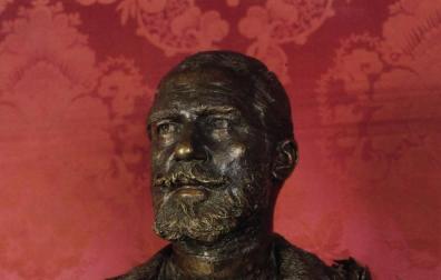 Instan a Cultura a devolver a Pamplona un busto de Julián Gayarre