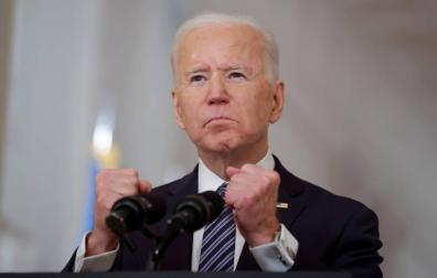 Biden ordena acelerar la vacunación para lograr la "independencia del virus"