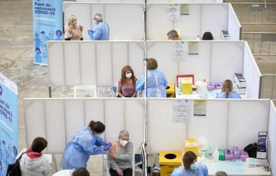 Hasta 140 enfermeros de mutuas podrían sumarse a la vacunación en Navarra