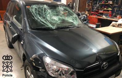 Un conductor de 22 años choca contra varias señales y mobiliario en Milagro