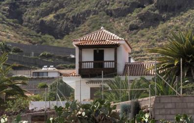 Dictan una orden de búsqueda internacional del padre que desapareció con sus hijas en Tenerife