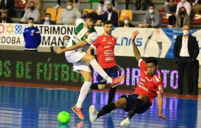 Osasuna Magna vuelve a sumar tras un empate trepidante en Córdoba
