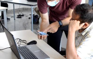 El SNE compra tres aulas móviles con 4G para formar en competencias digitales