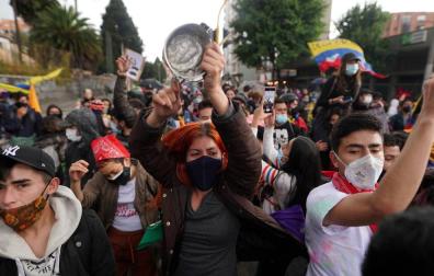 Colombia se desgarra con el estallido de violencia, que suma 20 muertos