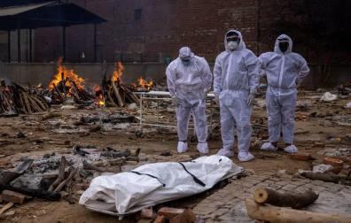 La India sufre un nuevo récord de muertes por la covid-19 con casos al alza