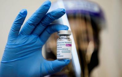 Salud vuelve a aplazar en Navarra la segunda dosis de AstraZeneca, en esta ocasión a 2.774 personas