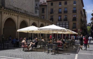 Un jurista dice que el toque de queda en Navarra no tiene vigencia hasta el 'sí' de la Justicia