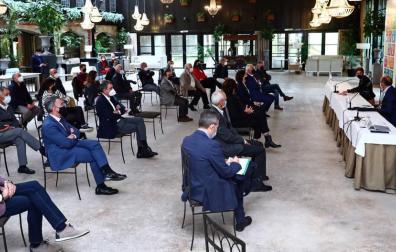 Clausura de la Asamblea General de la Unión de Cooperativas Agroalimentarias de Navarra (UCAN).