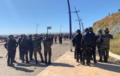 Una treintena de inmigrantes entran en Melilla tras seis intentos de asalto