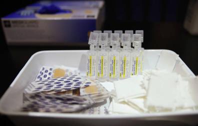 Sanidad estudia ya cómo acelerar la vacunación de los jóvenes tras la inmunidad de rebaño