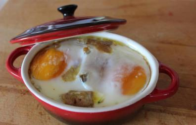 Imagen de la cocotte al horno con foie fresco