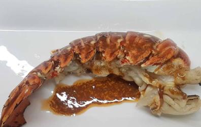 Langosta con salsa de mantequilla