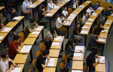 Casi 3.000 alumnos navarros se examinan en la UPNA en la nueva Selectividad