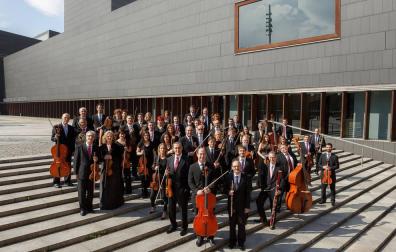 Foto de familia de la Orquesta Sinfónica de Navarra.
